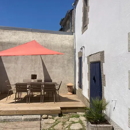 Maison De A A 800 M De La פיריאק-סור-מר